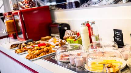 Hotel Alsace Breakfast Colmar · Gustave Hotel Colmar  